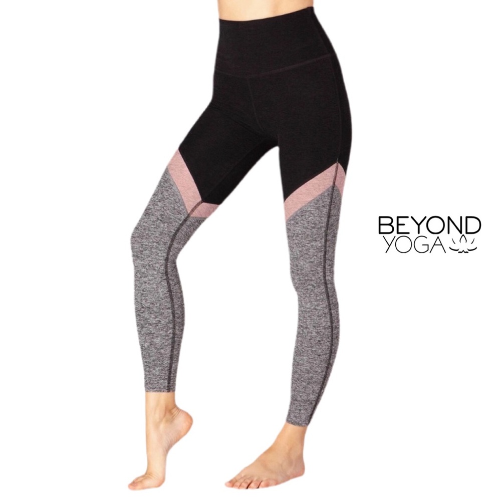 NWT Beyond Yoga Tri-Panel High Waisted Midi Legging BY XS - Picture 3 of 4